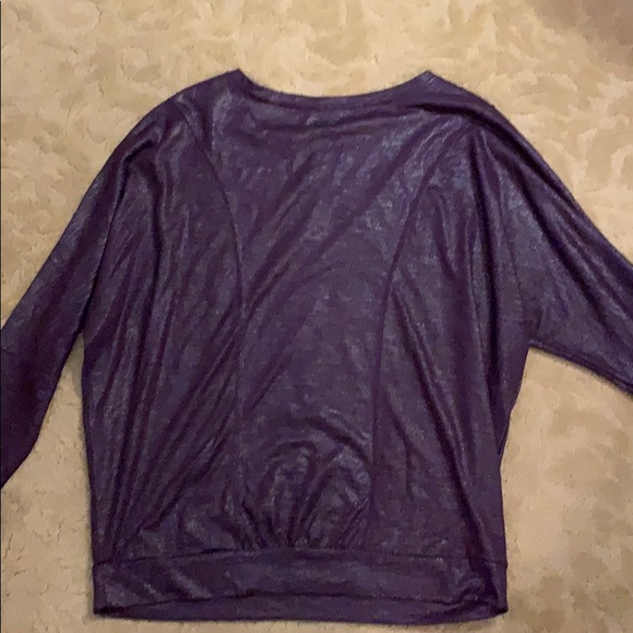 Metallic Lounge Top - Picture 7 of 9